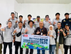 Bersama DLH Puluhan Komunitas “Kepung” Eks Bandara Muara Teweh dari Sampah!
